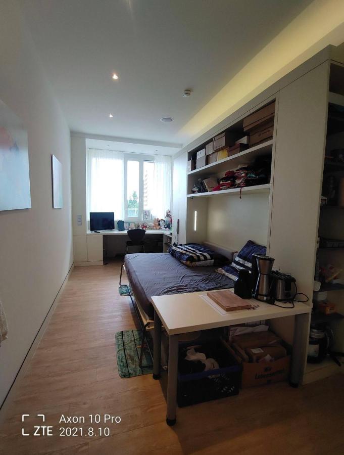 Sharing Studio Apartment With Me München Exteriör bild